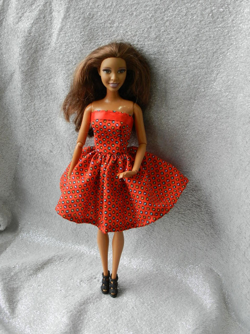 Šatičky pro Barbie — foto 1