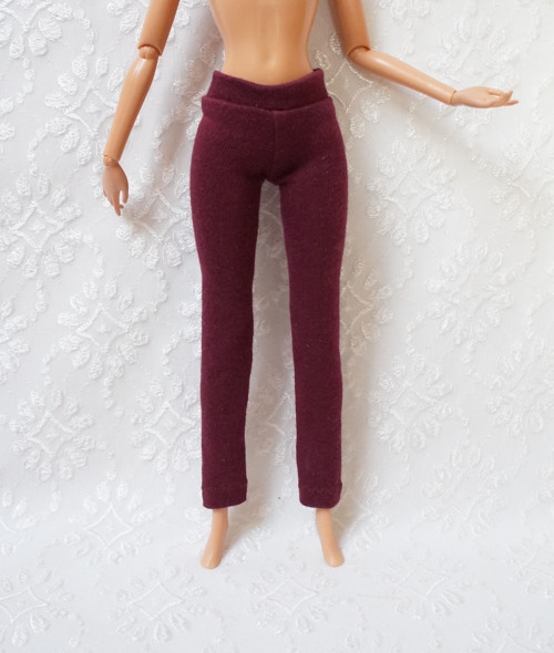 Leginy - vínové — foto 1