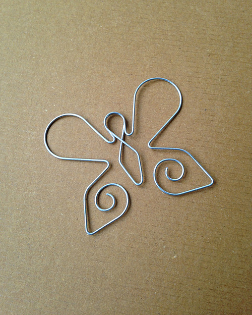 Drát.obrys barva stříbrná - MOTÝL1 9,5 cm