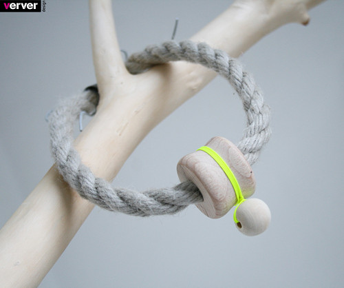 Náhrdelník "minimal" neon yellow — foto 1