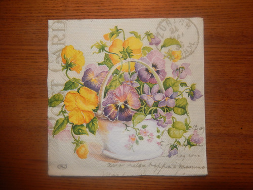 Ubrousek na decoupage - macešky v hrnečku