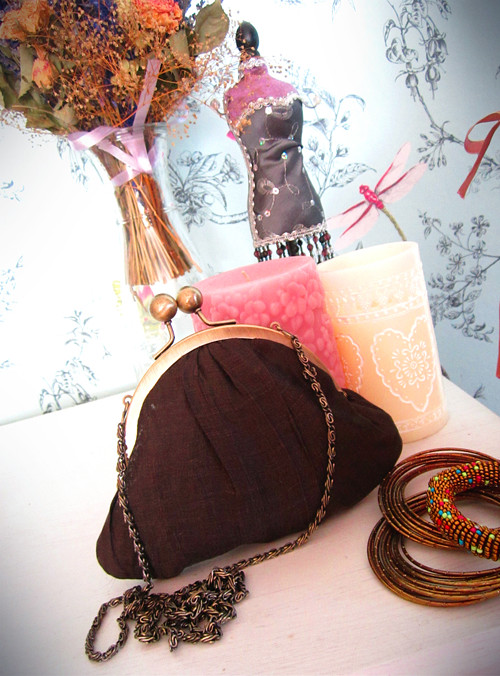 Kabelečka rámová chocolate — foto 1
