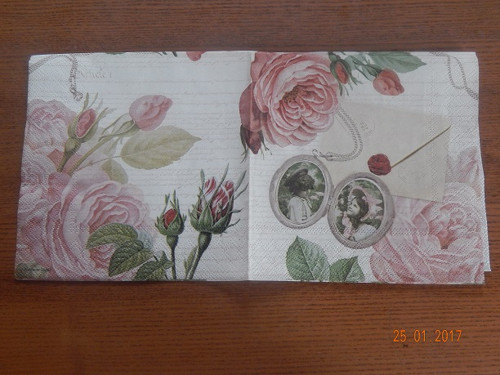 Ubrousek na decoupage - medailon — foto 1