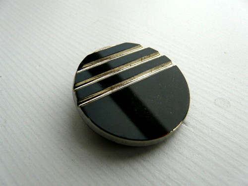 Skleněná brož černá — foto 1