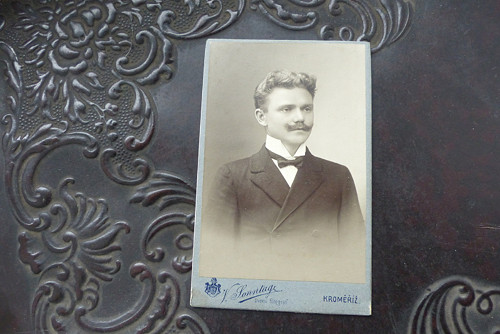 Bratr Adolf... kabinetní fotografie