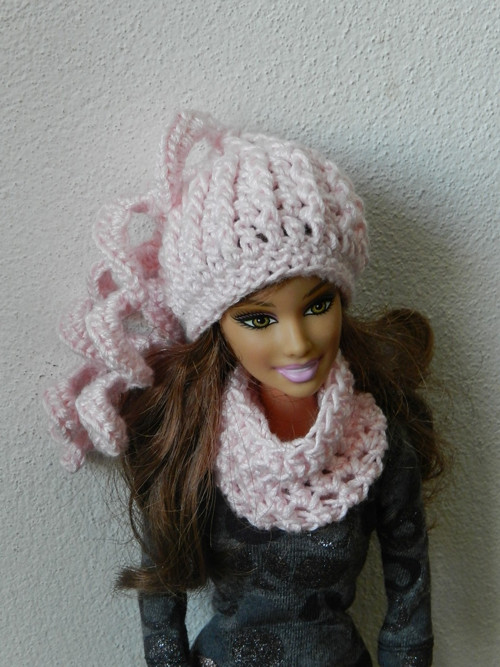 Čepička pro Barbie — foto 1