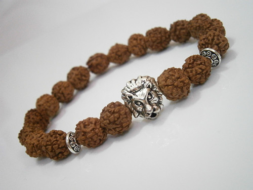 "Rudraksha & Lev" - náramek — foto 1