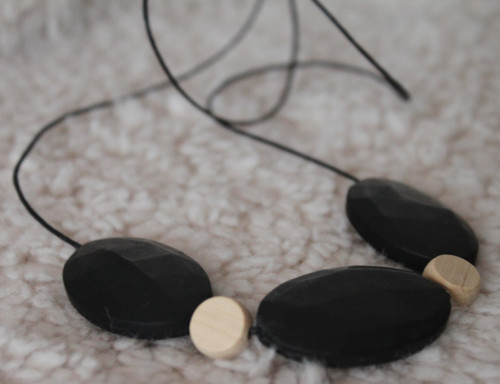 Kousací Korále - Natural / Black — foto 1
