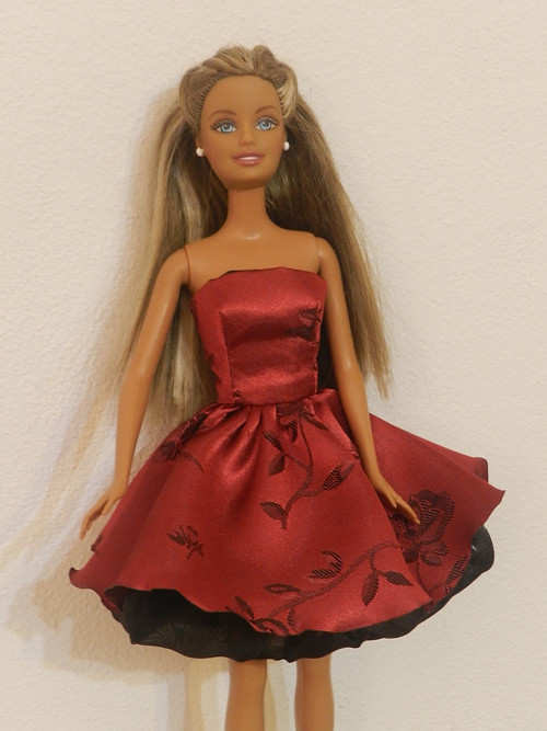 Šatičky pro Barbie — foto 1