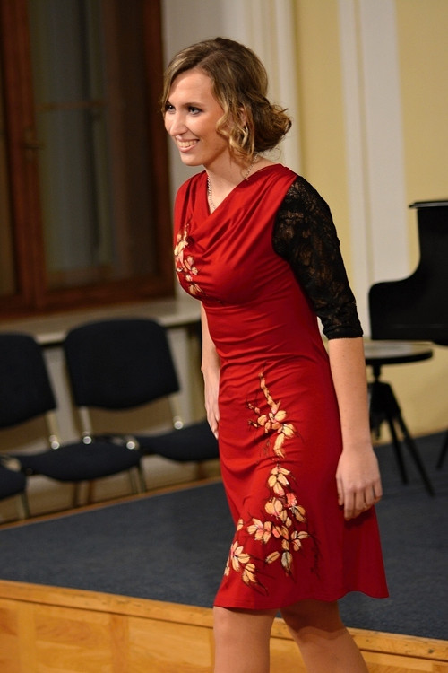 Elegantní šaty, výprodej!!! — foto 1