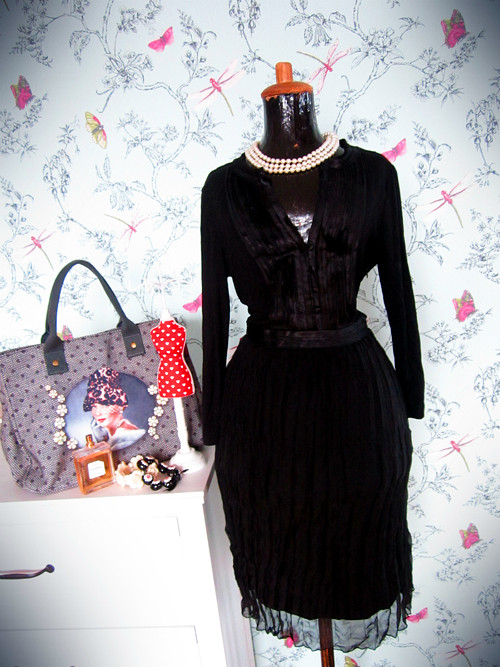 Little black dress — foto 1