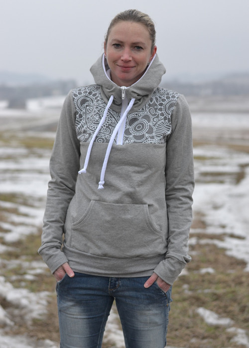Šedá mikina — foto 1