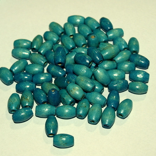 Dřevěné korálky - válečky 6 x 10 mm (cena 100ks)