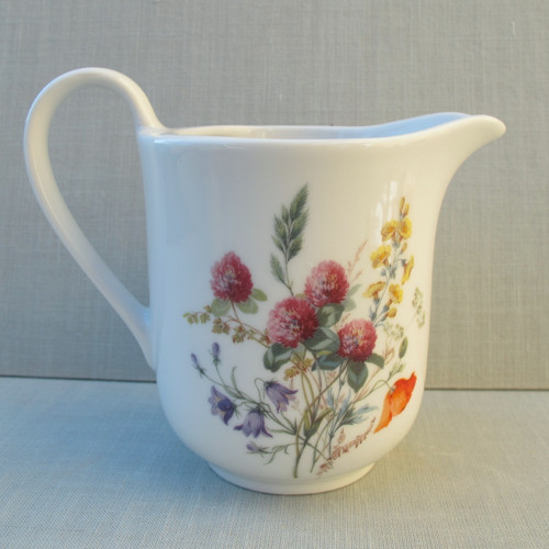 Porcelánová mlíčenka — foto 1