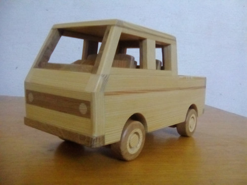 Dřevěné auto — foto 1