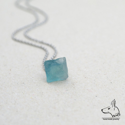 Fluorit- krystal (oktaedr) — foto 1