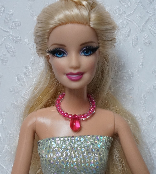 Náhrdelník pro Barbie s kapkou — foto 1