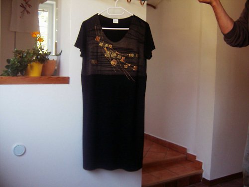 Dámské šaty — foto 1