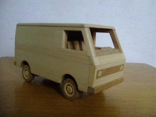 Dřevěné auto — foto 1