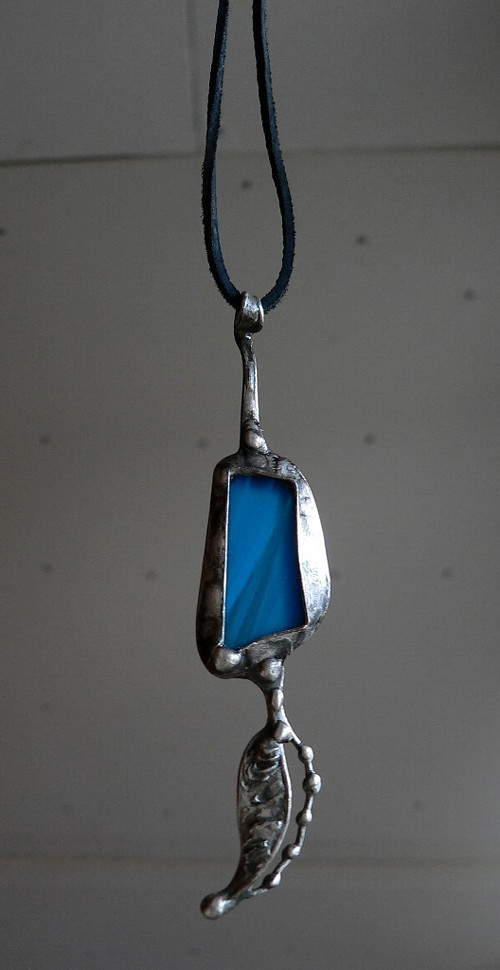 Modrý amulet