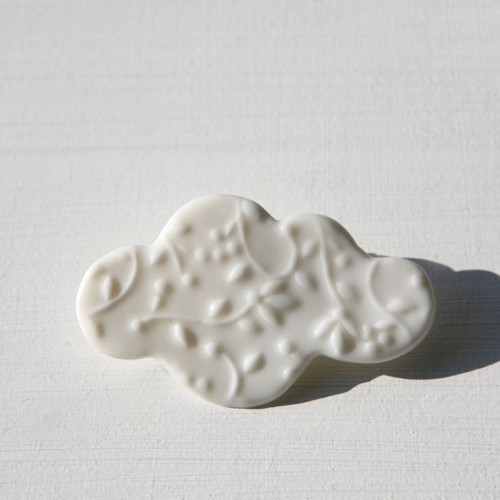 Jako sníh... Oblak II (porcelánová brož) — foto 1