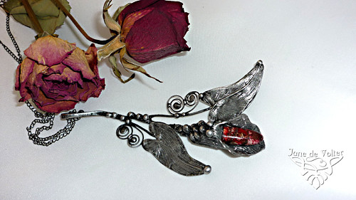 Red calla - cínovaný šperk — foto 1
