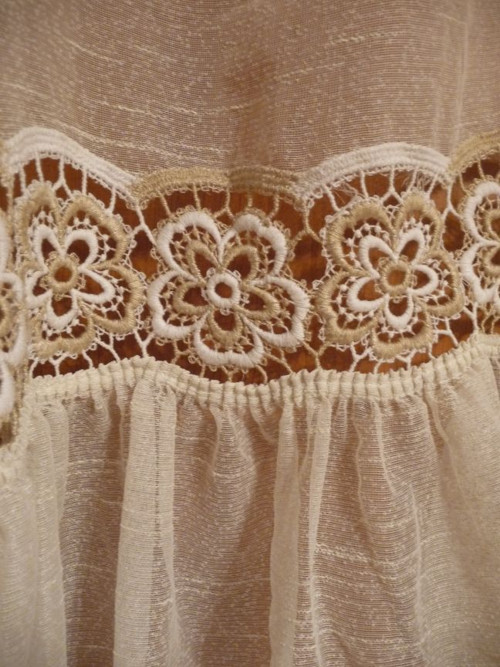 Macramé záclona barva šampaň — foto 1