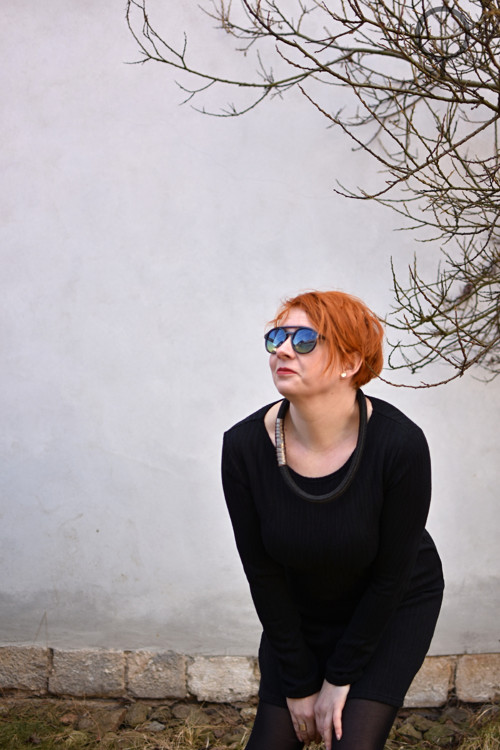 Černá maličkost šaty 2, vel. S — foto 1