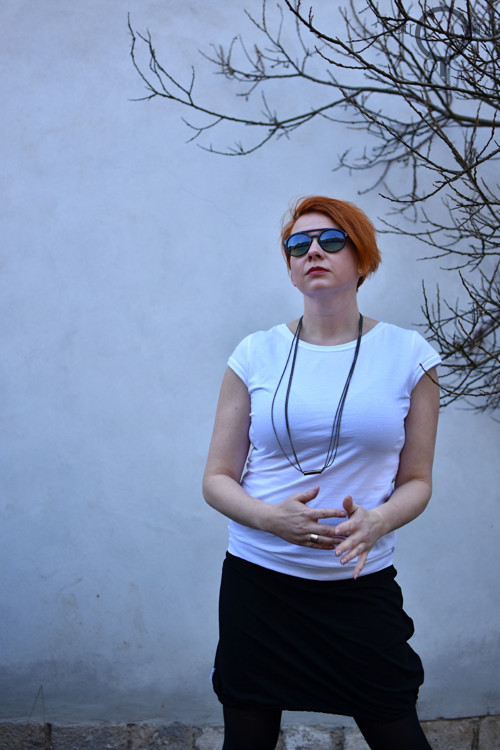 Bílé KR s vázačkou, vel. L :) — foto 1
