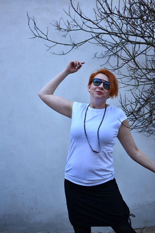 Bílé KR s vázačkou, vel. XL :) — foto 1