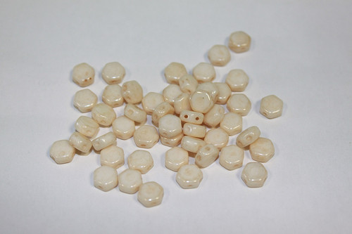 Hexagon - 6mm - bílá/žlutý listr - 60ks - 31kč
