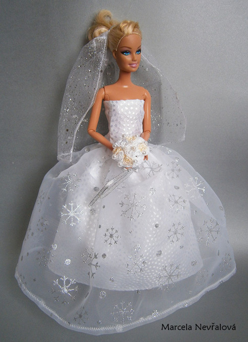 Svatební šaty pro barbie — foto 1