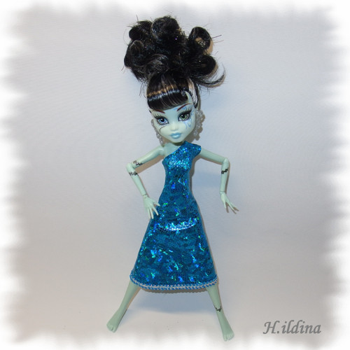 Šatičky STACY pro panenky MONSTER HIGH — foto 1