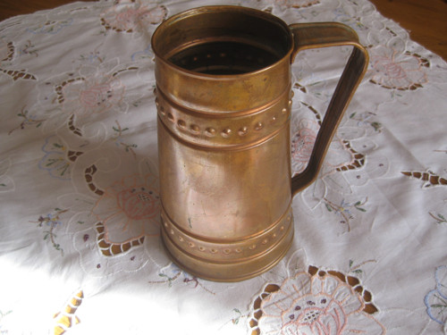 Starý měděný korbel — foto 1