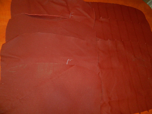 Perforovaná kůže 7ks — foto 1