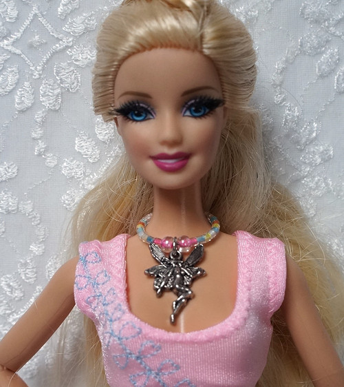 Náhrdelník pro Barbie s vílou — foto 1