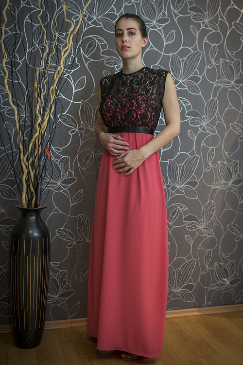 Dlouhé šaty s krajkou- 30% SLEVA!!! — foto 1