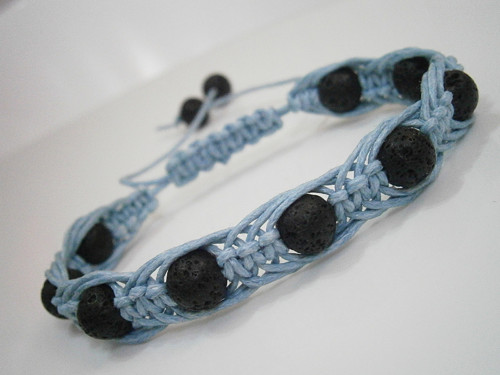 Modrý drhaný náramek s Lávou (macramé) — foto 1