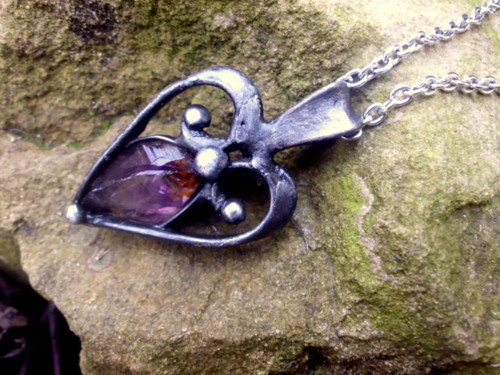 Cínovaný přívěsek - srdce - Ametyst - oboustranný
