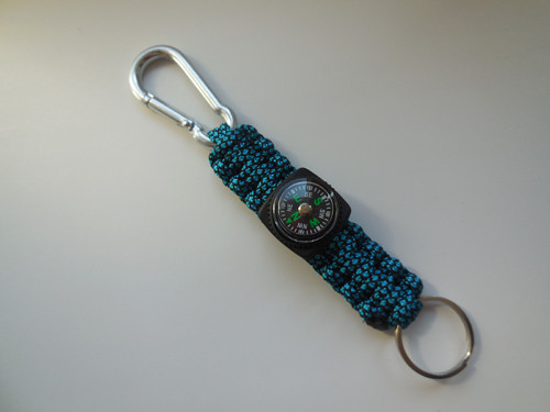Paracord klíčenka s kompasem — foto 1