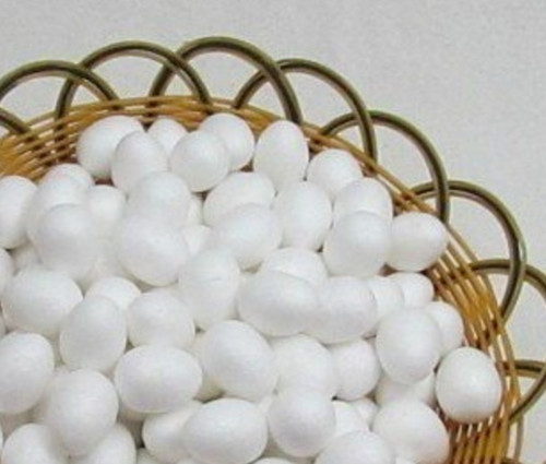 Polystyrenová vajíčka. 3,5 cm - 4 ks