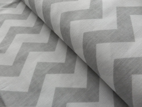 Šedý chevron zbytek 65 cm