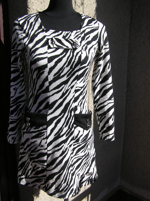 Šaty "zebra" — foto 1
