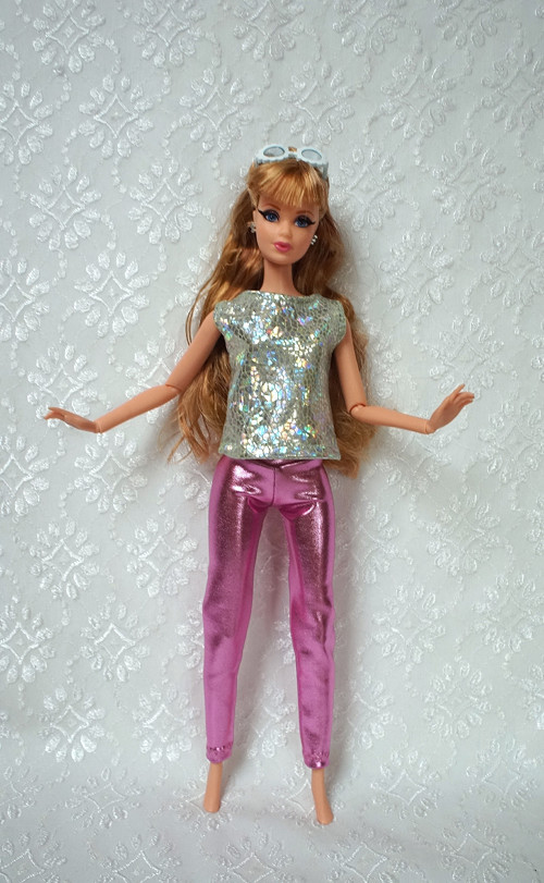 Komplet pro Barbie na párty — foto 1