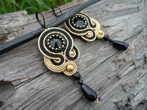 Soutache náušnice Luxury Black&Gold — foto 1