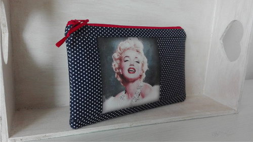 Kapsička s Marilyn Monroe — foto 1