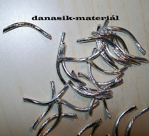 STŘÍBRNÉ KROUCENÉ TRUBIČKY 25x2 mm — foto 1