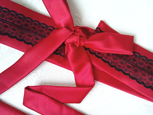 Wedding belt (red/black lace)