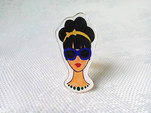 Retro Girl brooch