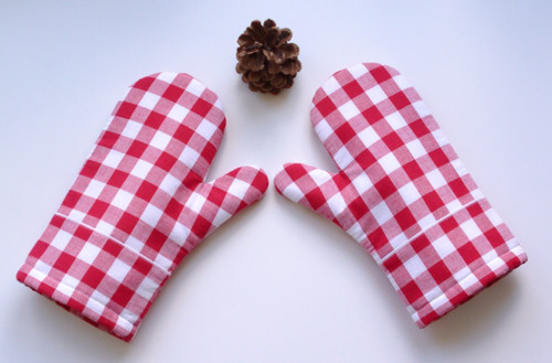 Chňapky RED&WHITE na přání — foto 1